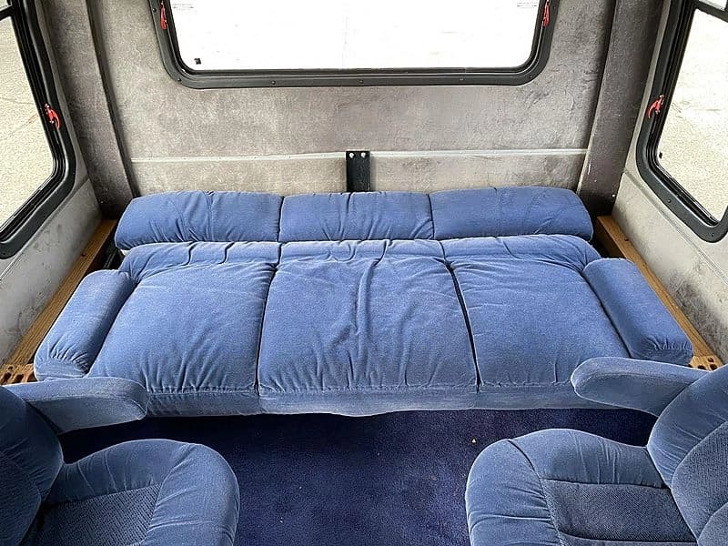 2003 Ford E450 Cutaway Shuttle Bus - Image 15 2003 Ford E450 Cutaway Shuttle Bus - Image 15