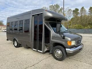 2003 Ford E450 bus 2003 Ford E450 bus