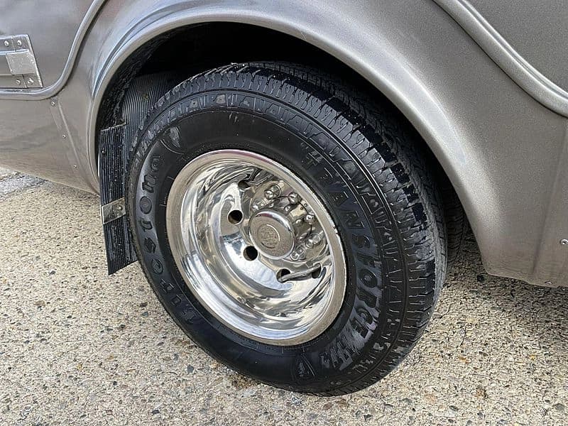 2003 Ford E450 Cutaway Shuttle Bus - Image 4 2003 Ford E450 Cutaway Shuttle Bus - Image 4