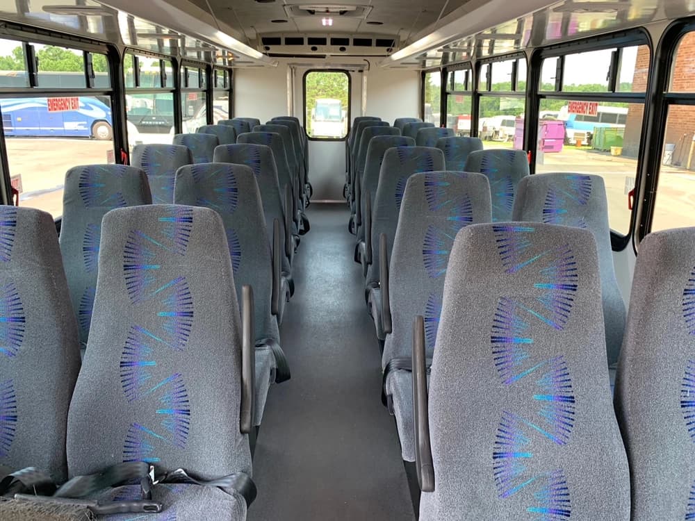 2012 Ford F550 Shuttle Bus - Image 10 2012 Ford F550 Shuttle Bus - Image 10