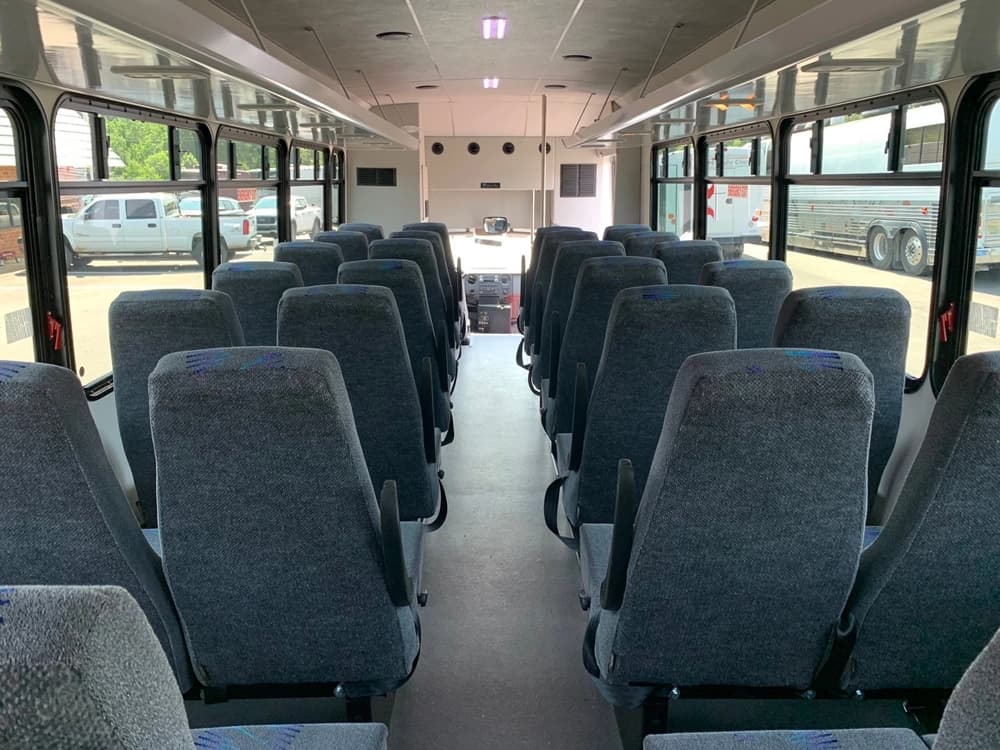 2012 Ford F550 Shuttle Bus - Image 13 2012 Ford F550 Shuttle Bus - Image 13