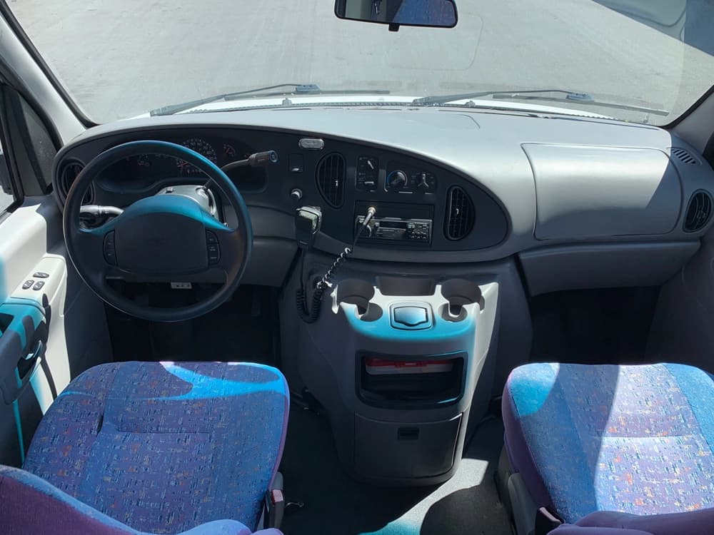 2002 Ford E450 Shuttle Bus - Image 10 2002 Ford E450 Shuttle Bus - Image 10