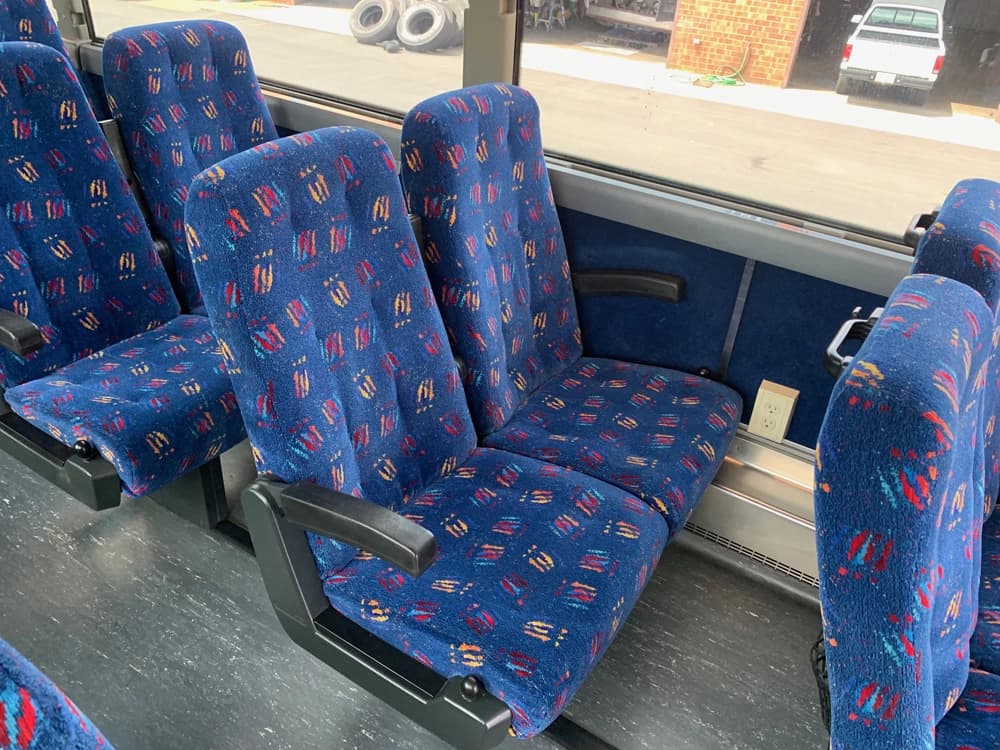 2000 Prevost H3-45 Coach Bus - Image 11 2000 Prevost H3-45 Coach Bus - Image 11