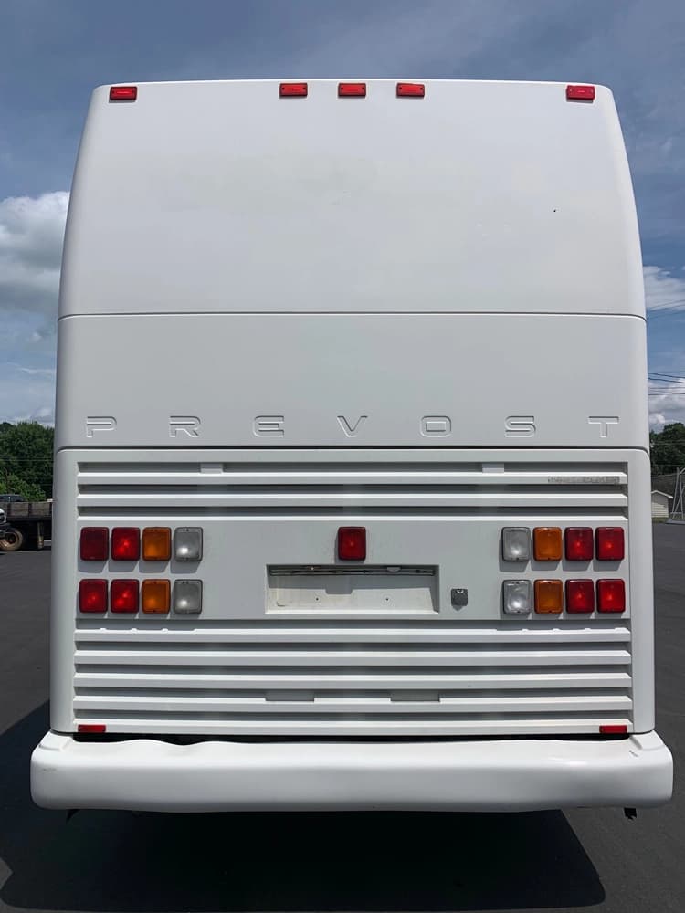 2000 Prevost H3-45 Coach Bus - Image 4 2000 Prevost H3-45 Coach Bus - Image 4