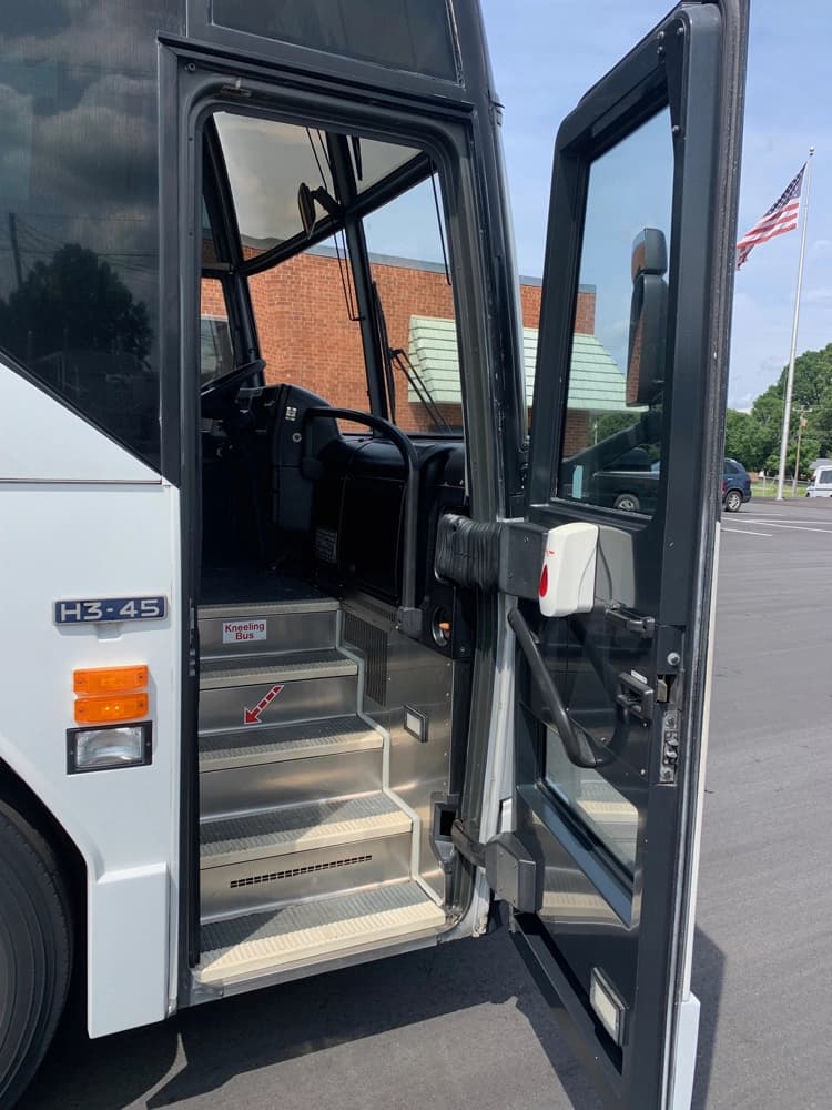 2000 Prevost H3-45 Coach Bus - Image 9 2000 Prevost H3-45 Coach Bus - Image 9