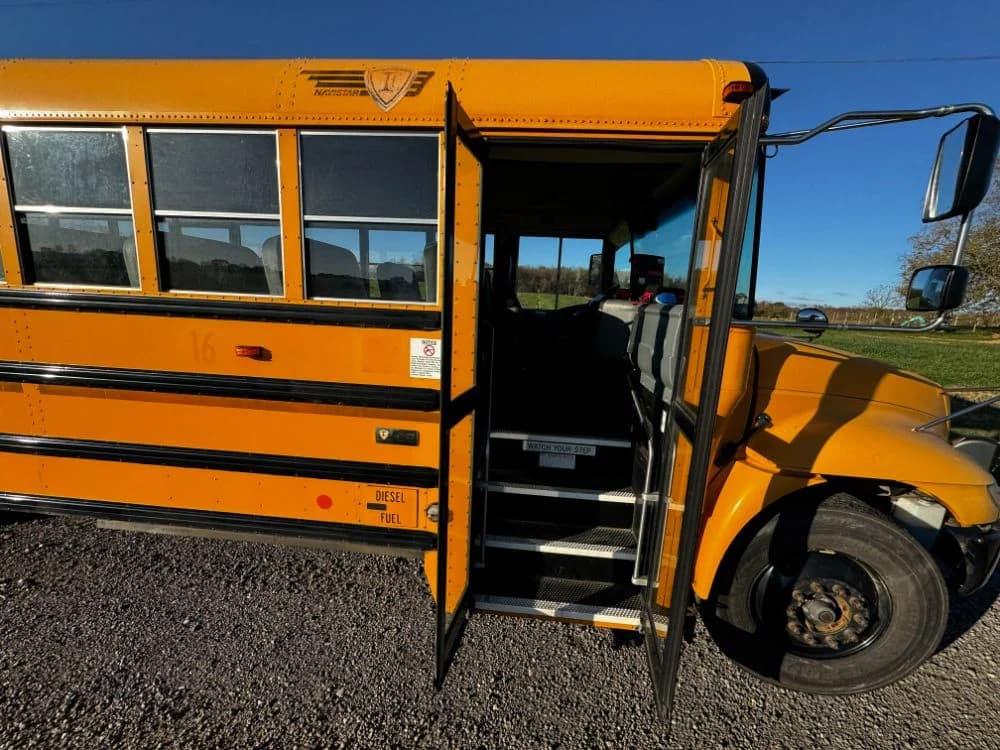 2016 IC 3000 bus 2016 IC 3000 bus