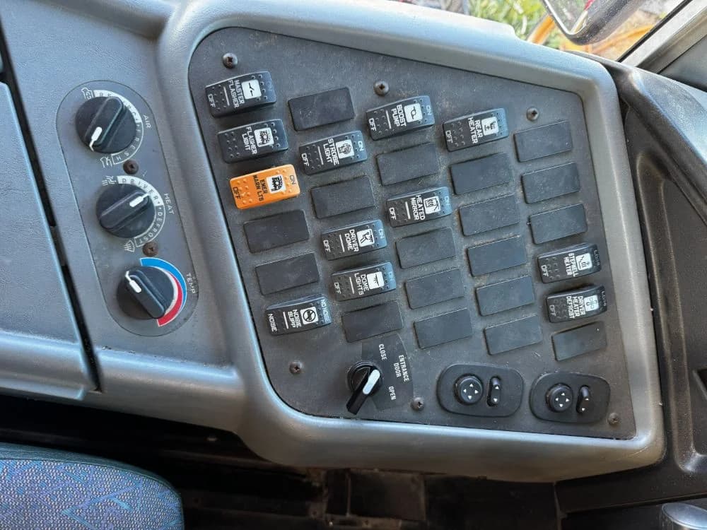 2016 IC 3000 - Thumbnail 11 2016 IC 3000 - Thumbnail 11