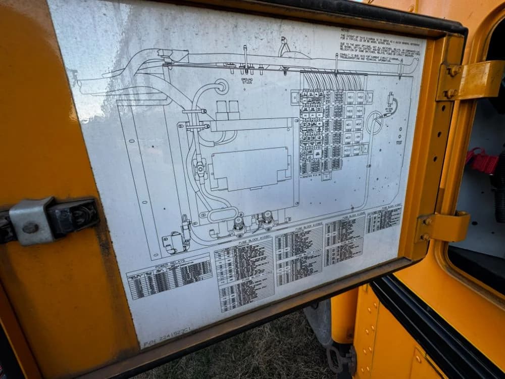 2016 IC 3000 - Thumbnail 17 2016 IC 3000 - Thumbnail 17