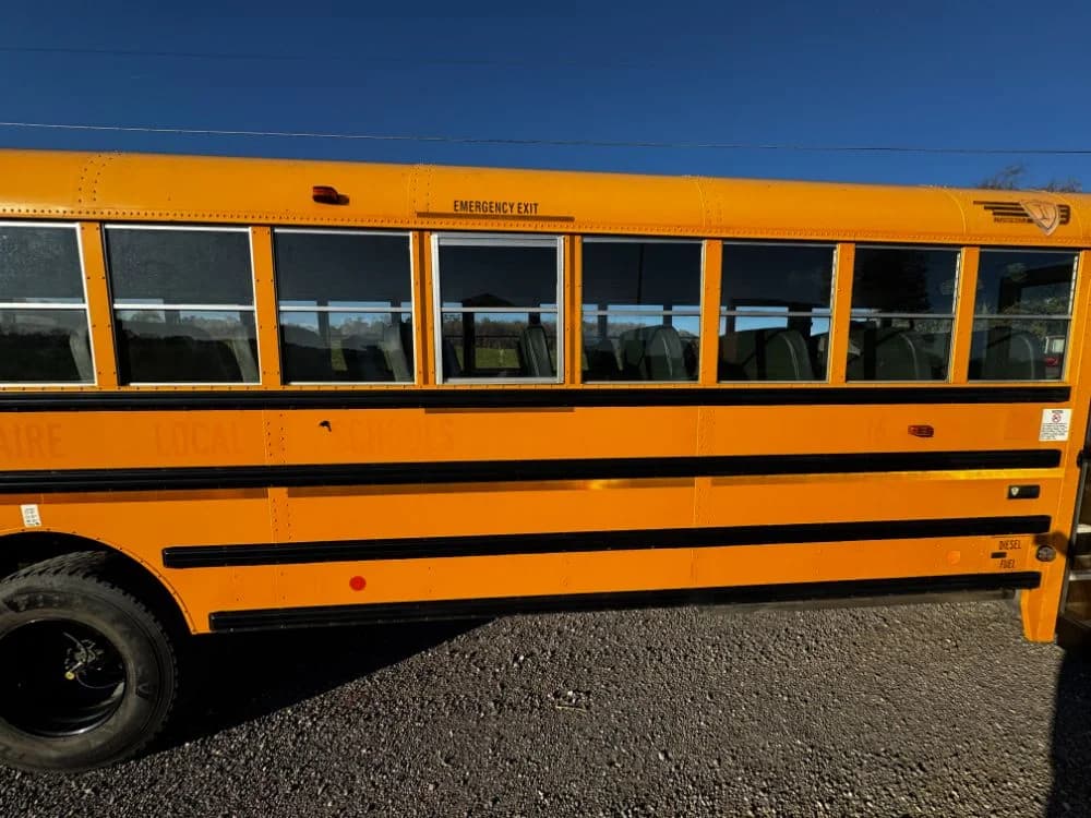 2016 IC 3000 - Thumbnail 2 2016 IC 3000 - Thumbnail 2