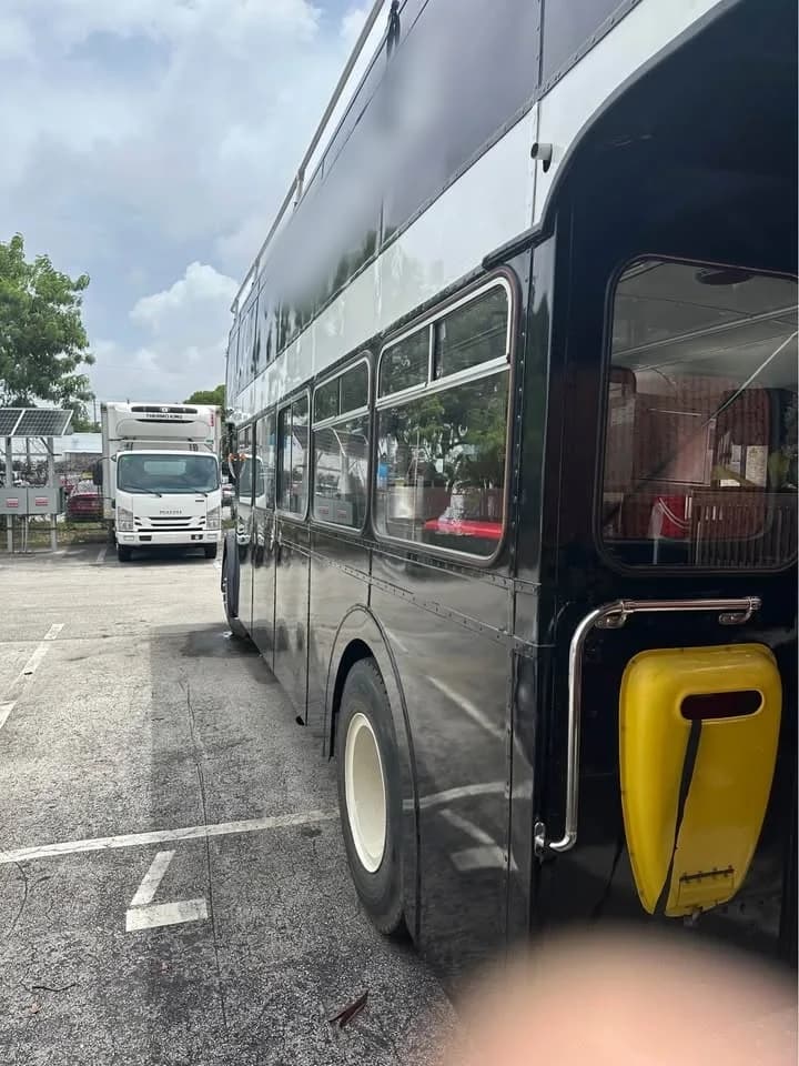 1966 British Leyland Double Decker Conversion - Thumbnail 3 1966 British Leyland Double Decker Conversion - Thumbnail 3