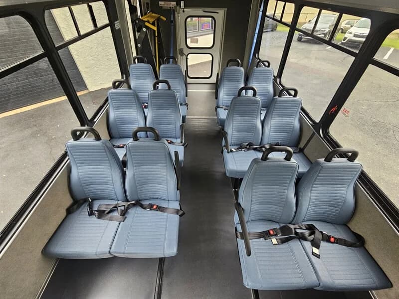 2014 Ford E-350 ADA Shuttle 12P - Thumbnail 8 2014 Ford E-350 ADA Shuttle 12P - Thumbnail 8