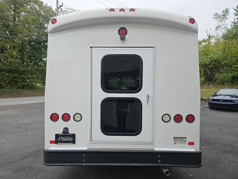 2014 Ford E-350 ADA Shuttle 12P - Thumbnail 18 2014 Ford E-350 ADA Shuttle 12P - Thumbnail 18