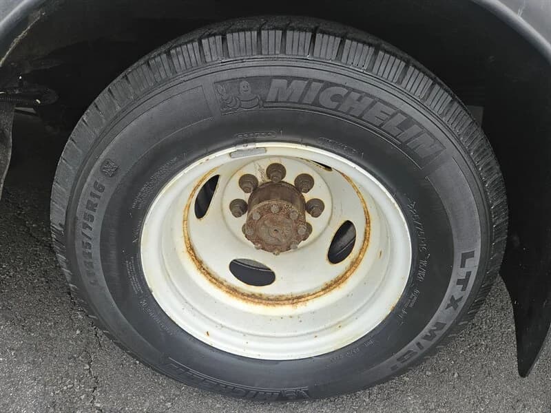 2014 Ford E-350 ADA Shuttle 12P - Thumbnail 17 2014 Ford E-350 ADA Shuttle 12P - Thumbnail 17