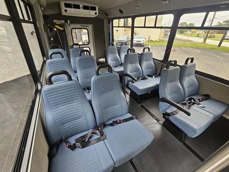 2014 Ford E-350 ADA Shuttle 12P - Thumbnail 7 2014 Ford E-350 ADA Shuttle 12P - Thumbnail 7