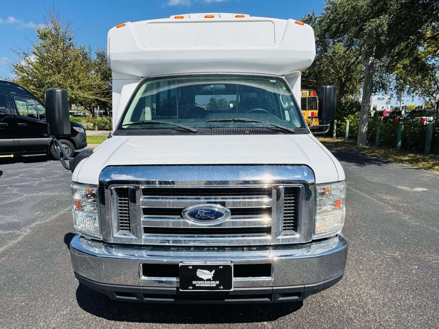 2017 Ford E450 Challenger 25P - Thumbnail 15 2017 Ford E450 Challenger 25P - Thumbnail 15