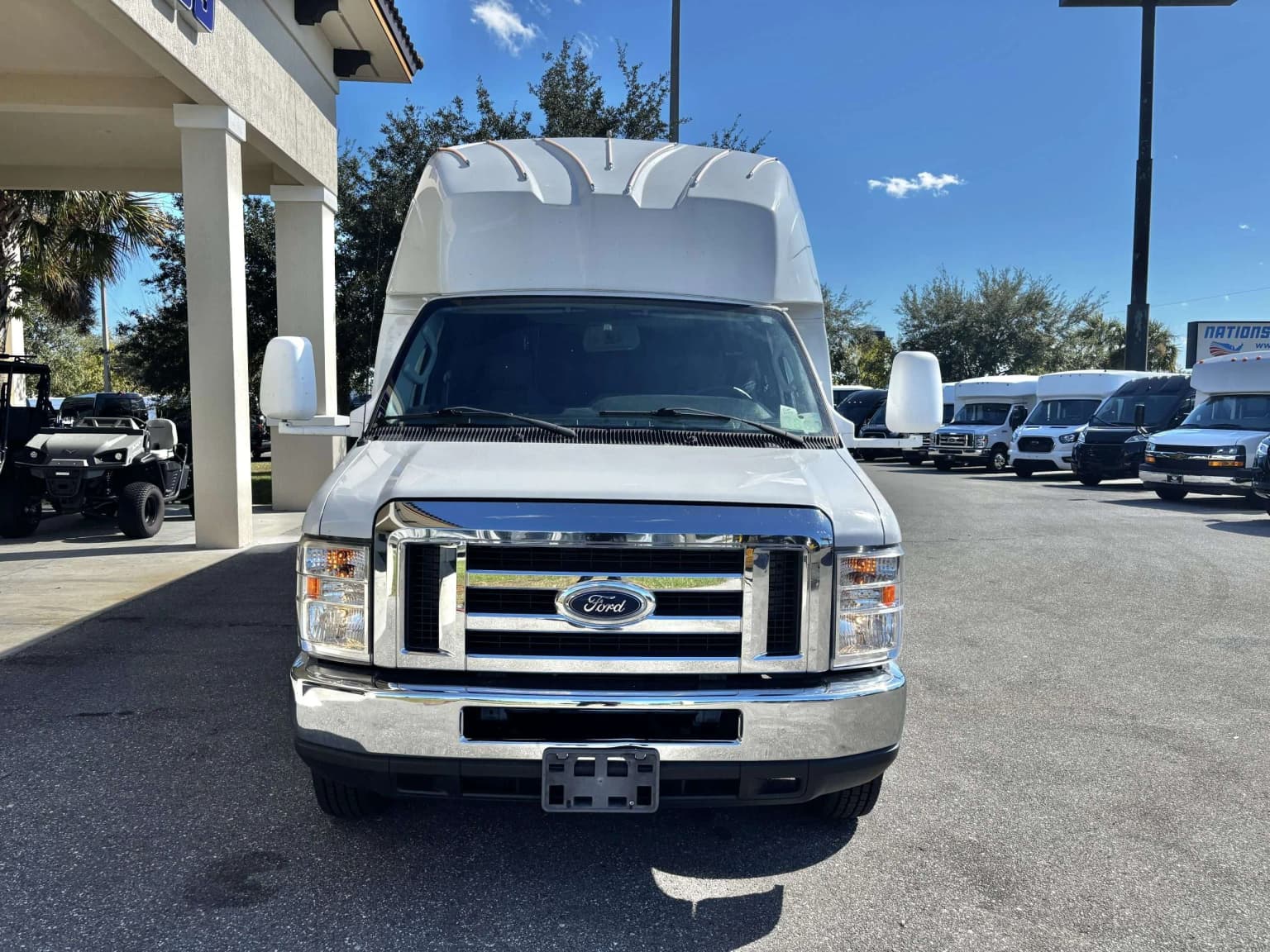 2018 Ford E-450 Elkhart KSIR 24P - Thumbnail 2 2018 Ford E-450 Elkhart KSIR 24P - Thumbnail 2