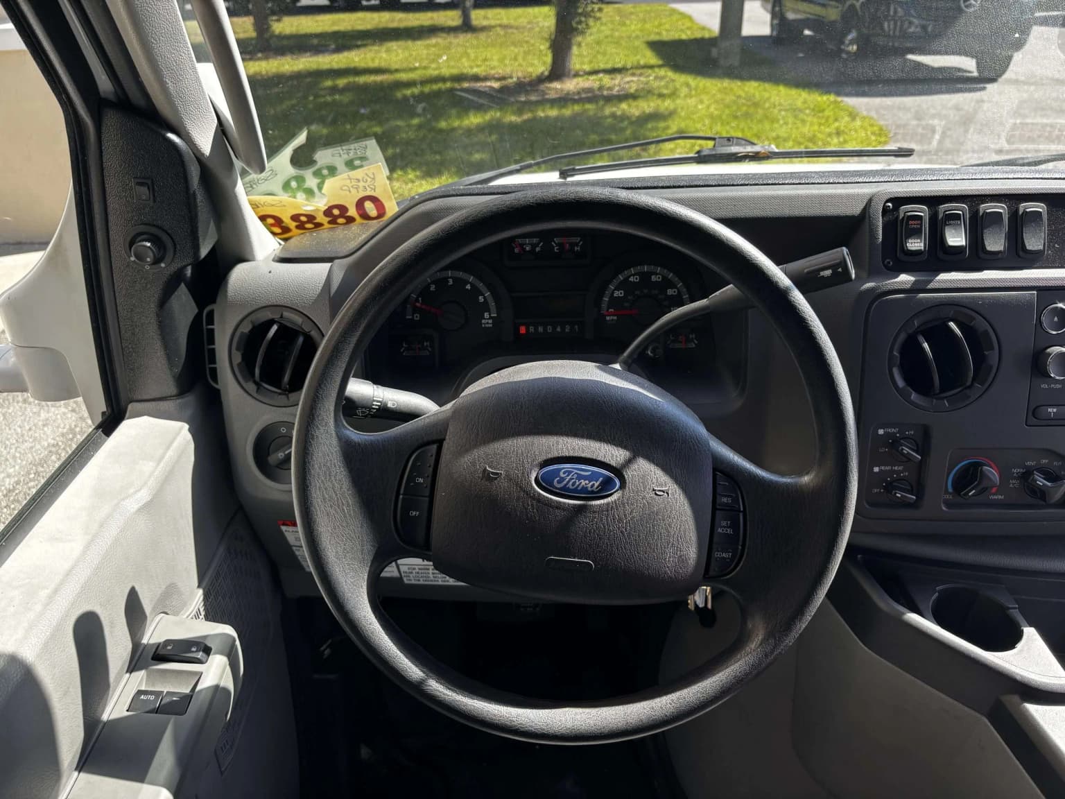 2018 Ford E-450 Elkhart KSIR 24P - Thumbnail 7 2018 Ford E-450 Elkhart KSIR 24P - Thumbnail 7