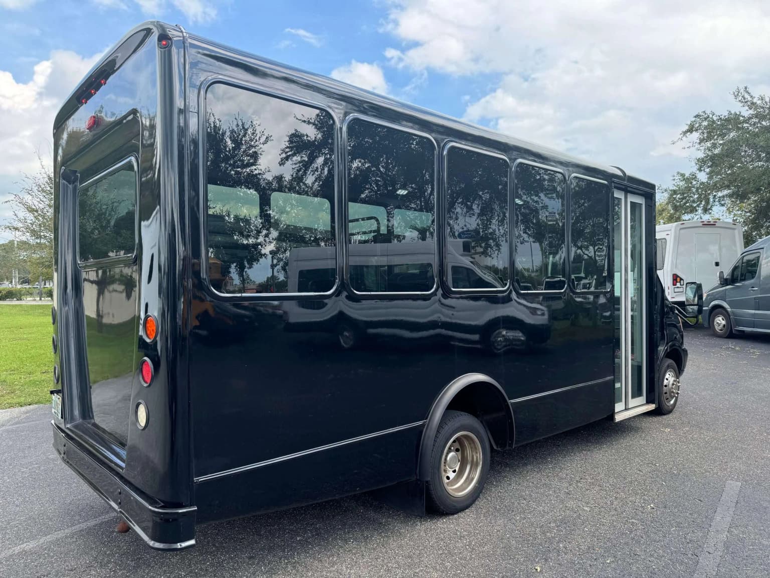 2019 Ford T-350 World Trans Perimeter - Thumbnail 2 2019 Ford T-350 World Trans Perimeter - Thumbnail 2