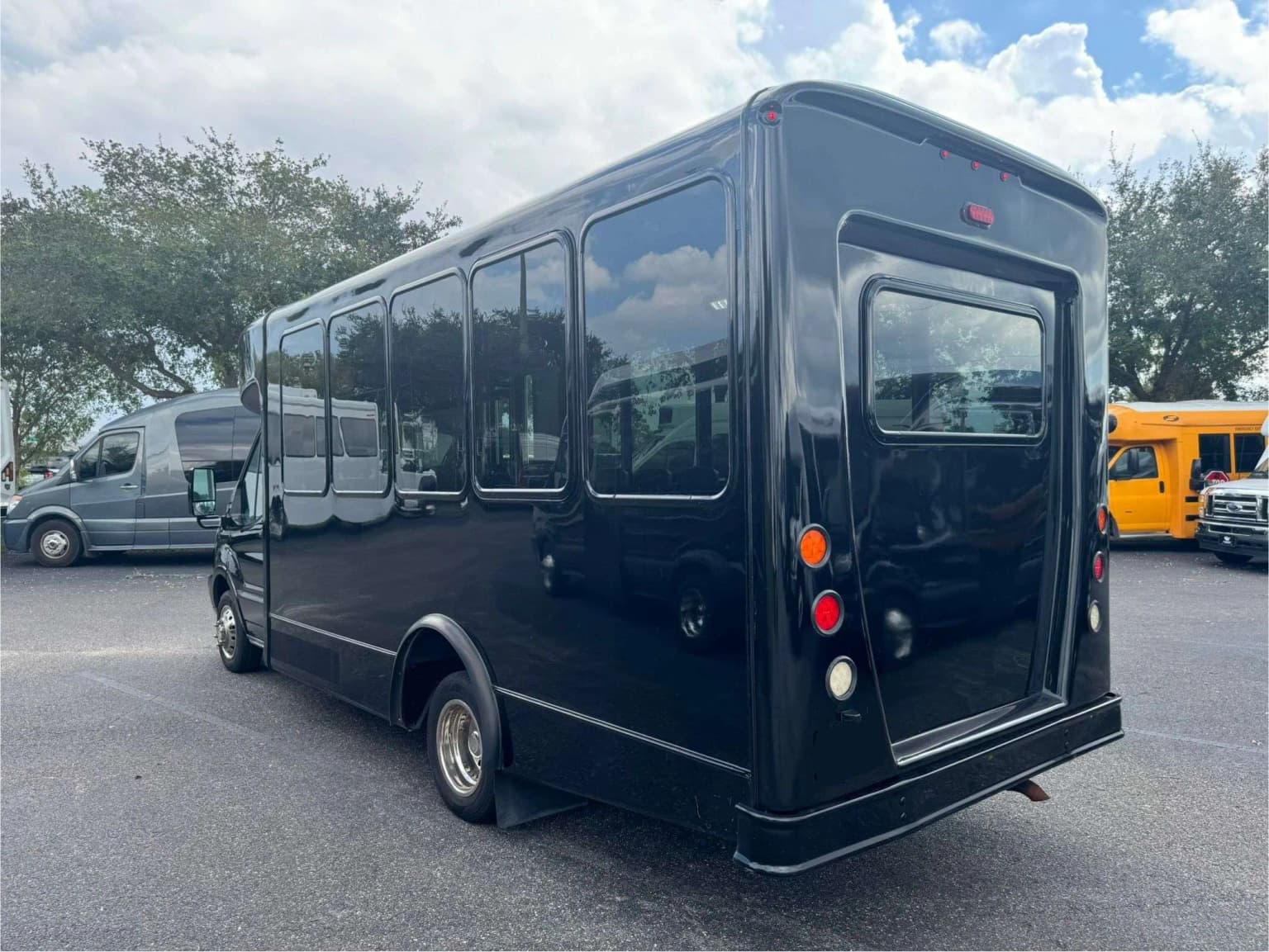 2019 Ford T-350 World Trans Perimeter - Thumbnail 3 2019 Ford T-350 World Trans Perimeter - Thumbnail 3