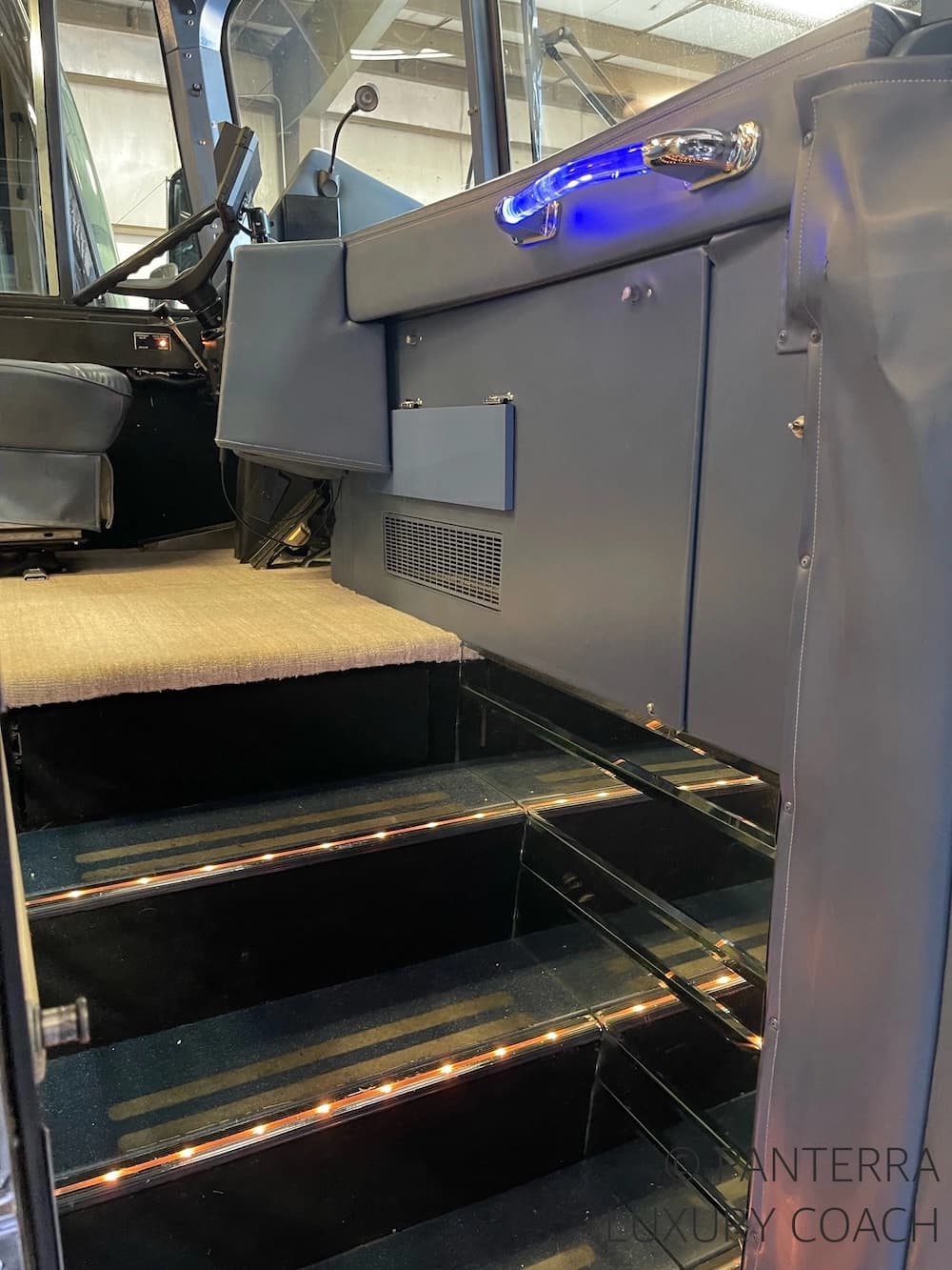 1990 Prevost American Coach XL 40 Coach - Thumbnail 21 1990 Prevost American Coach XL 40 Coach - Thumbnail 21