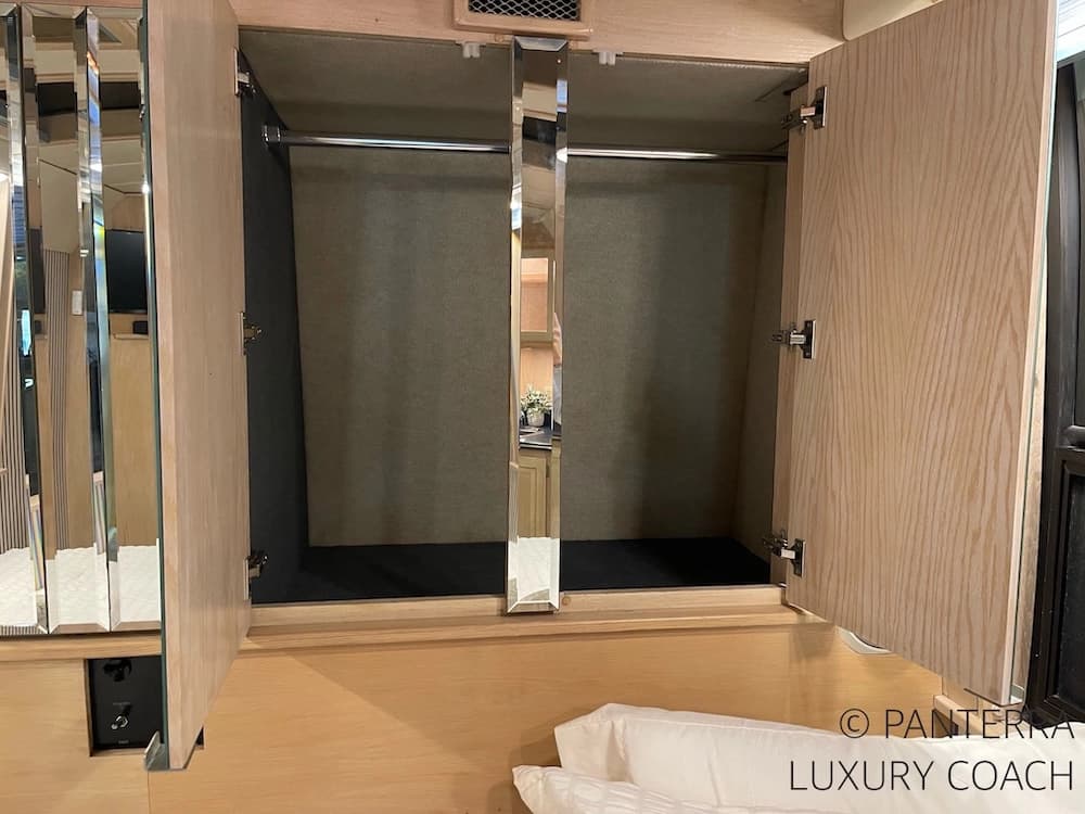 1990 Prevost American Coach XL 40 Coach - Thumbnail 49 1990 Prevost American Coach XL 40 Coach - Thumbnail 49