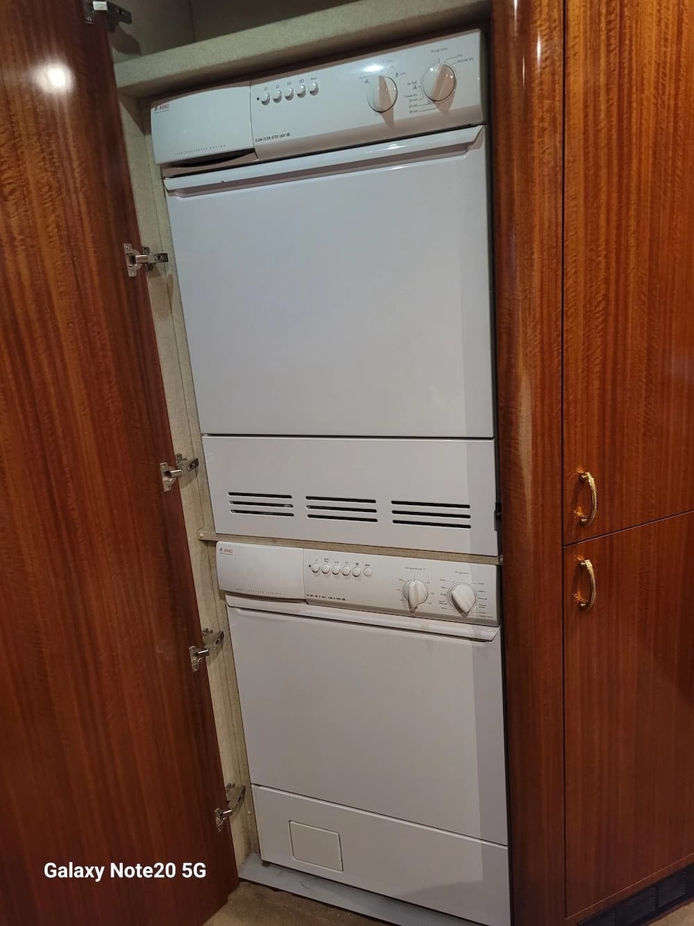 2005 Prevost Marathon XLII Coach - Thumbnail 30 2005 Prevost Marathon XLII Coach - Thumbnail 30