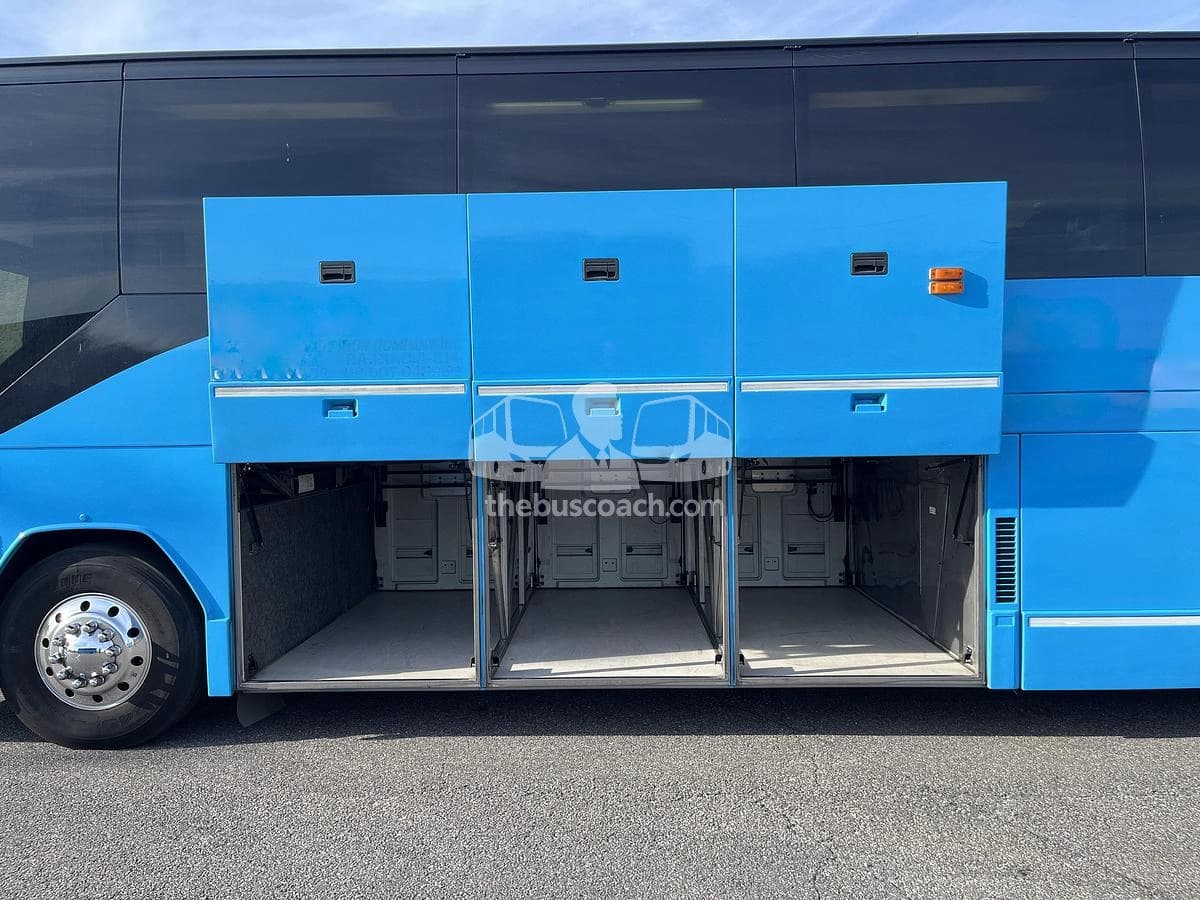 2006 Prevost H3-45 - Thumbnail 9 2006 Prevost H3-45 - Thumbnail 9