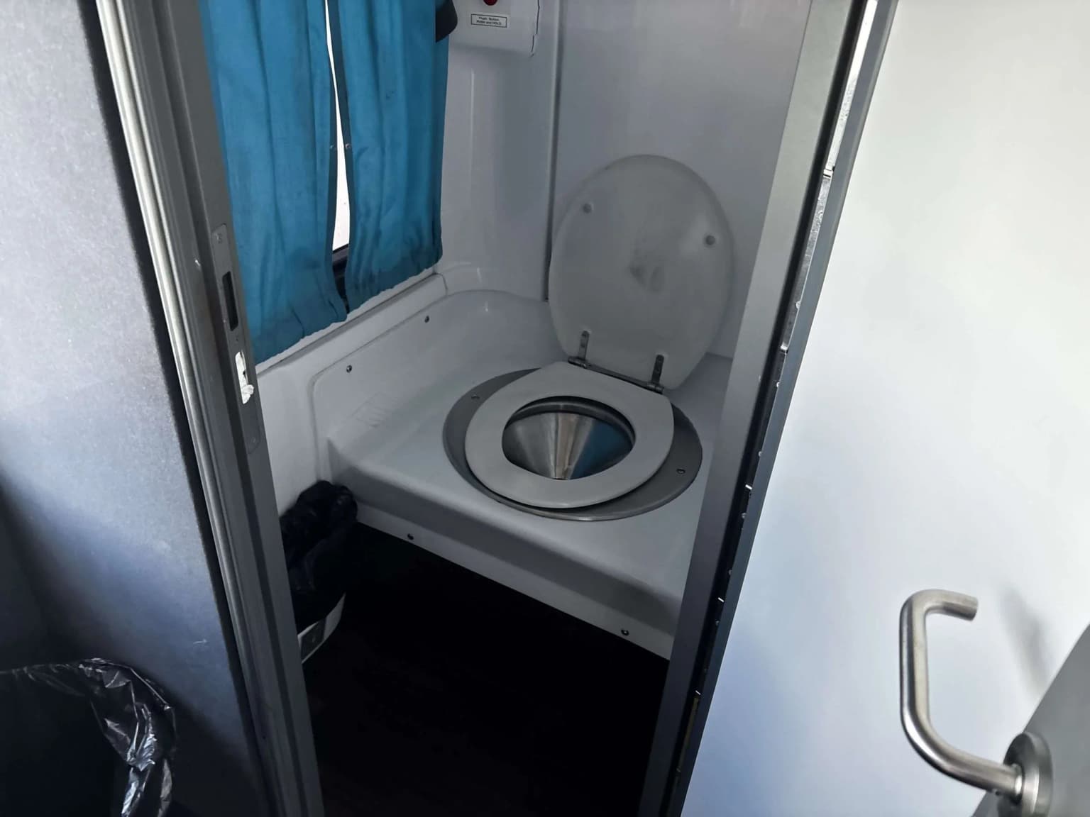 2016 Van Hool CX35 Coach - Thumbnail 12 2016 Van Hool CX35 Coach - Thumbnail 12