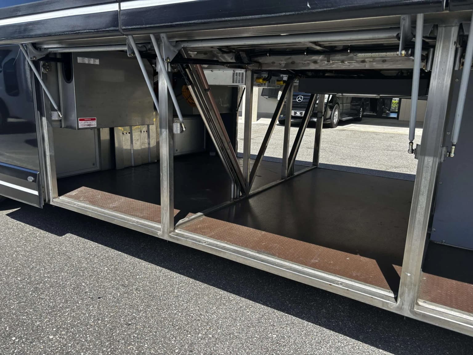 2016 Van Hool CX35 Coach - Thumbnail 13 2016 Van Hool CX35 Coach - Thumbnail 13