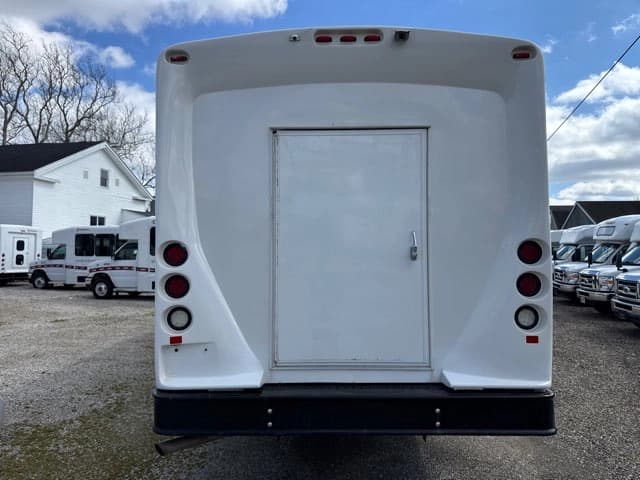 2016 Ford F550 Super Duty Shuttle Bus - Thumbnail 11 2016 Ford F550 Super Duty Shuttle Bus - Thumbnail 11