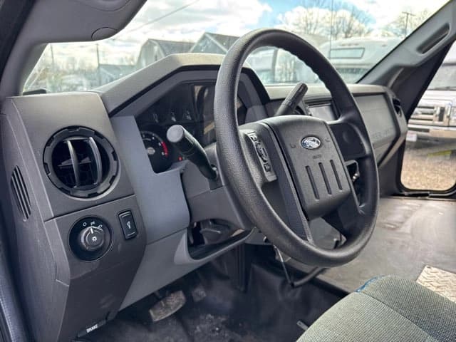 2016 Ford F550 Super Duty Shuttle Bus - Thumbnail 15 2016 Ford F550 Super Duty Shuttle Bus - Thumbnail 15