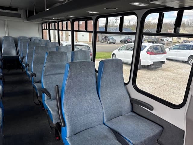 2016 Ford F550 Super Duty Shuttle Bus - Thumbnail 23 2016 Ford F550 Super Duty Shuttle Bus - Thumbnail 23