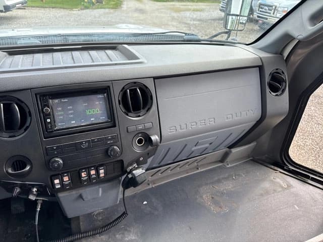 2016 Ford F550 Super Duty Shuttle Bus - Thumbnail 30 2016 Ford F550 Super Duty Shuttle Bus - Thumbnail 30