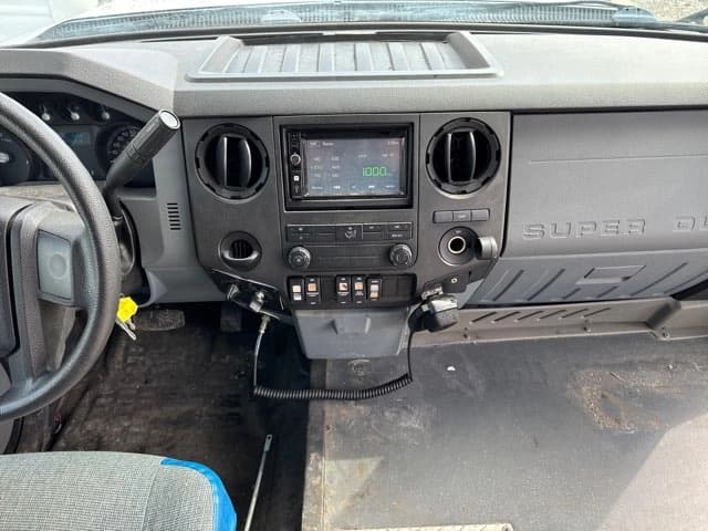 2016 Ford F550 Super Duty Shuttle Bus - Thumbnail 31 2016 Ford F550 Super Duty Shuttle Bus - Thumbnail 31