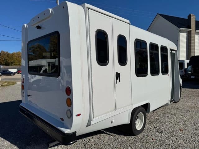 2024 Ford Diamond Coach ADA Shuttle Bus - Thumbnail 4 2024 Ford Diamond Coach ADA Shuttle Bus - Thumbnail 4