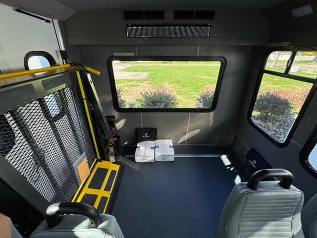 2024 Ford Diamond Coach ADA Shuttle Bus - Thumbnail 6 2024 Ford Diamond Coach ADA Shuttle Bus - Thumbnail 6