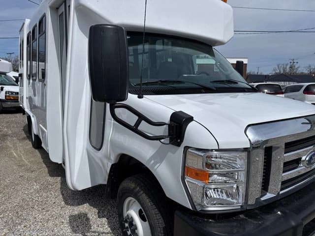 2025 Ford E350 ADA Shuttle Bus - Thumbnail 4 2025 Ford E350 ADA Shuttle Bus - Thumbnail 4