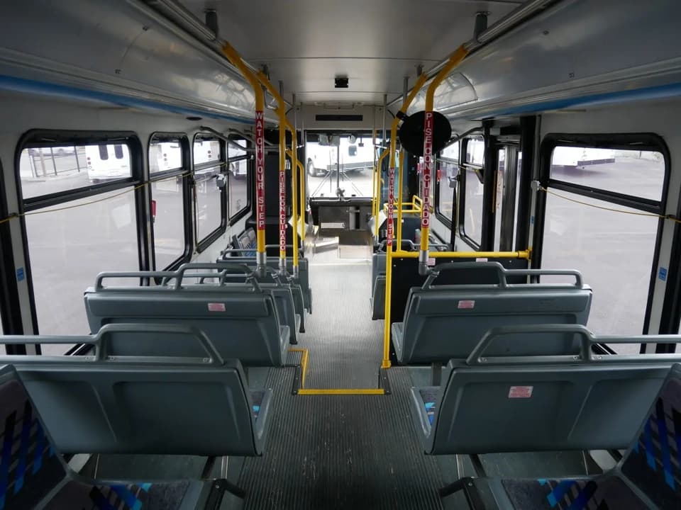 2011 Gillig Low Floor ADA Transit Bus - Thumbnail 7 2011 Gillig Low Floor ADA Transit Bus - Thumbnail 7