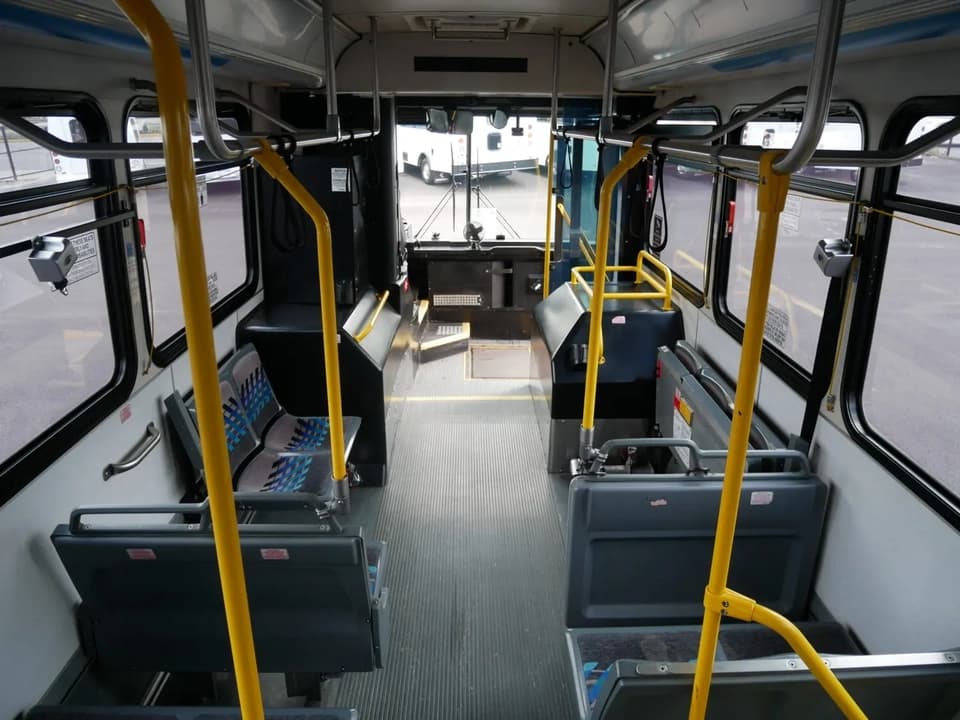 2011 Gillig Low Floor ADA Transit Bus - Thumbnail 8 2011 Gillig Low Floor ADA Transit Bus - Thumbnail 8