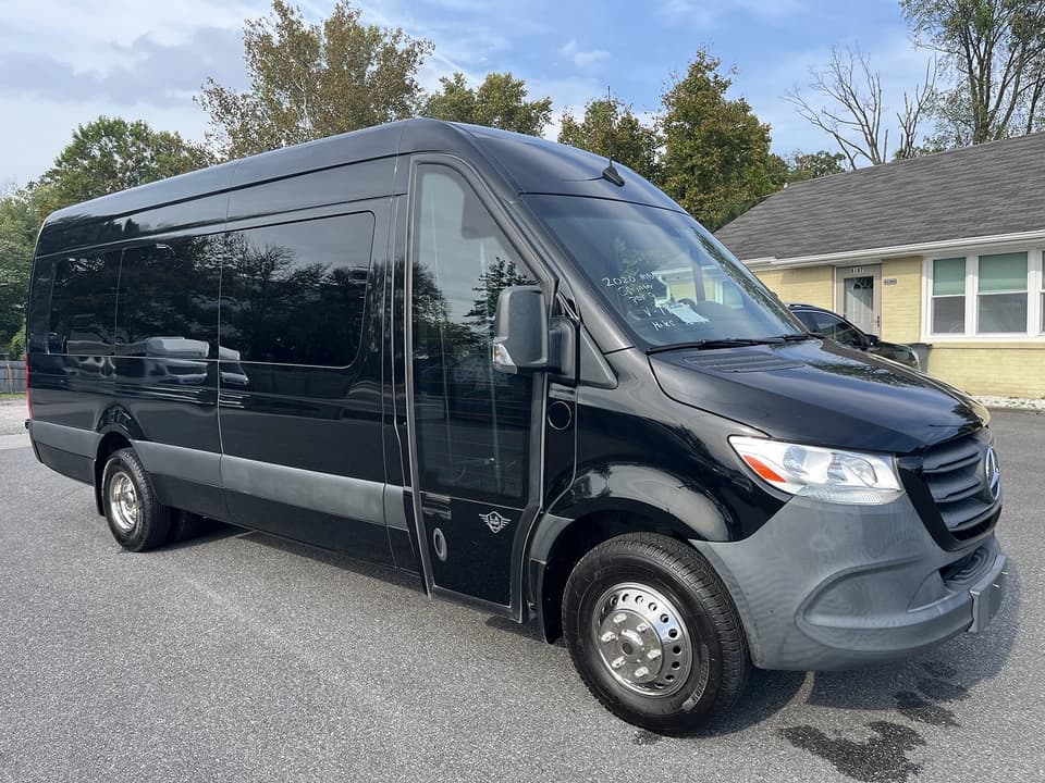 2019 LA West Sprinter Mercedes-Benz Sprinter - Thumbnail 3 2019 LA West Sprinter Mercedes-Benz Sprinter - Thumbnail 3