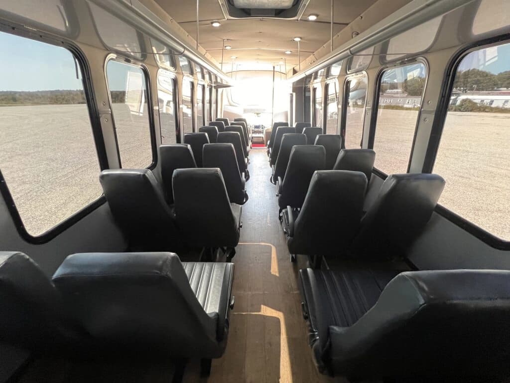 2022 Ford F550 Diamond VIP Shuttle Bus - Thumbnail 12 2022 Ford F550 Diamond VIP Shuttle Bus - Thumbnail 12