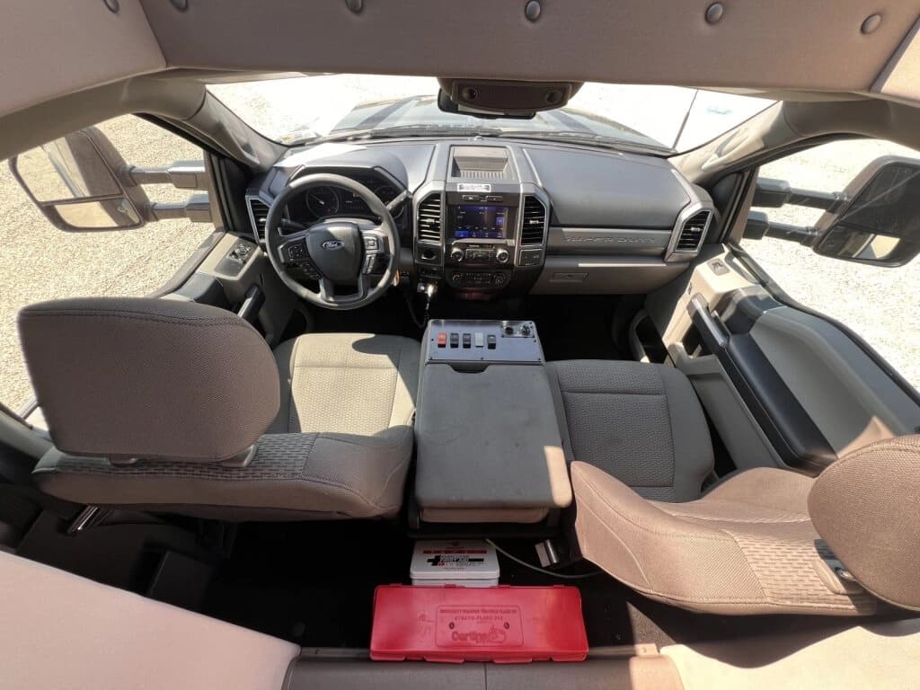 2022 Ford F550 Diamond VIP Shuttle Bus - Thumbnail 13 2022 Ford F550 Diamond VIP Shuttle Bus - Thumbnail 13