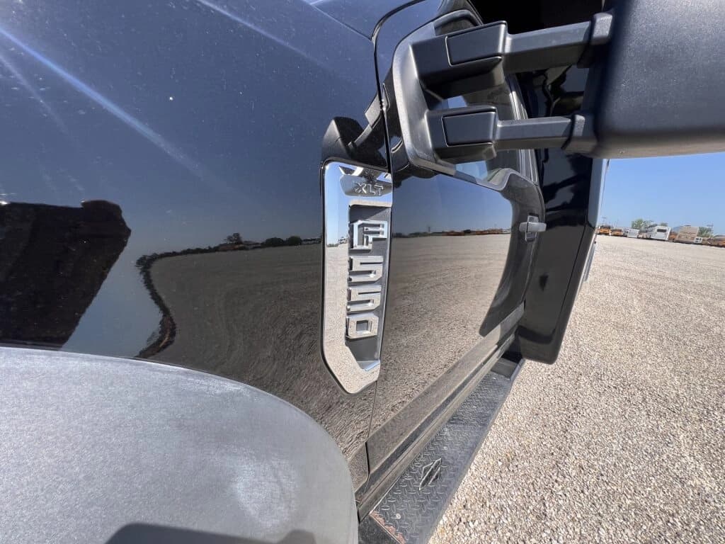 2022 Ford F550 Diamond VIP Shuttle Bus - Thumbnail 6 2022 Ford F550 Diamond VIP Shuttle Bus - Thumbnail 6