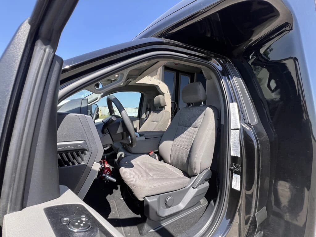 2022 Ford F550 Diamond VIP Shuttle Bus - Thumbnail 7 2022 Ford F550 Diamond VIP Shuttle Bus - Thumbnail 7