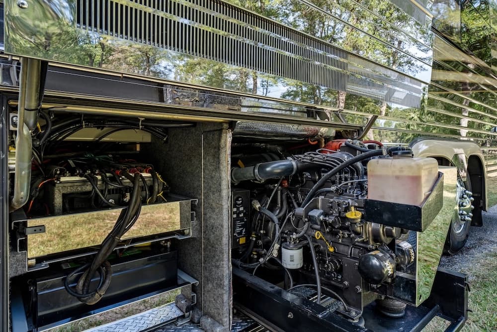 2003 Prevost XLII Motorcoach - Thumbnail 31 2003 Prevost XLII Motorcoach - Thumbnail 31