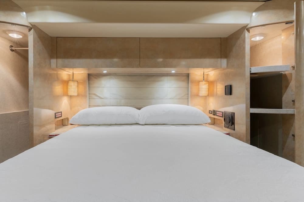 2009 Prevost Marathon H3-45 Motorcoach - Thumbnail 27 2009 Prevost Marathon H3-45 Motorcoach - Thumbnail 27