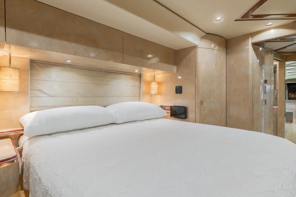 2009 Prevost Marathon H3-45 Motorcoach - Thumbnail 28 2009 Prevost Marathon H3-45 Motorcoach - Thumbnail 28