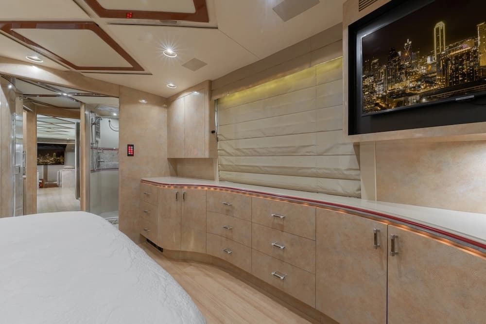 2009 Prevost Marathon H3-45 Motorcoach - Thumbnail 30 2009 Prevost Marathon H3-45 Motorcoach - Thumbnail 30