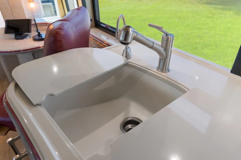 2009 Prevost Marathon H3-45 Motorcoach - Thumbnail 37 2009 Prevost Marathon H3-45 Motorcoach - Thumbnail 37