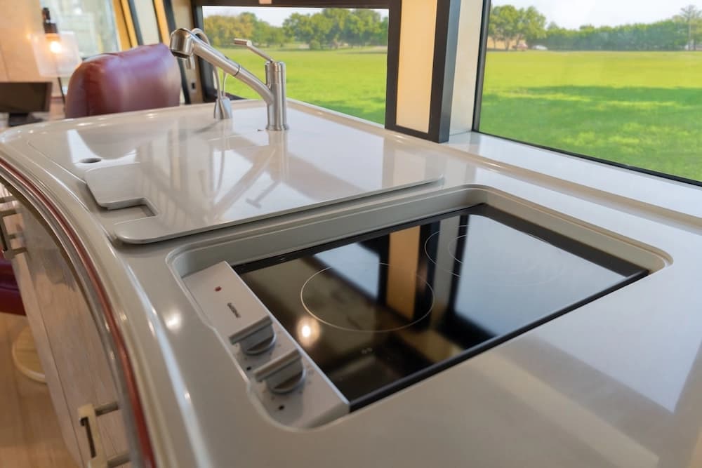 2009 Prevost Marathon H3-45 Motorcoach - Thumbnail 38 2009 Prevost Marathon H3-45 Motorcoach - Thumbnail 38